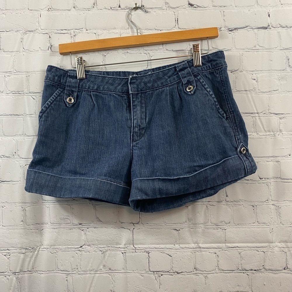 Guess Jeans Modele Womens Size 30 Rolled Hem Jean Shorts